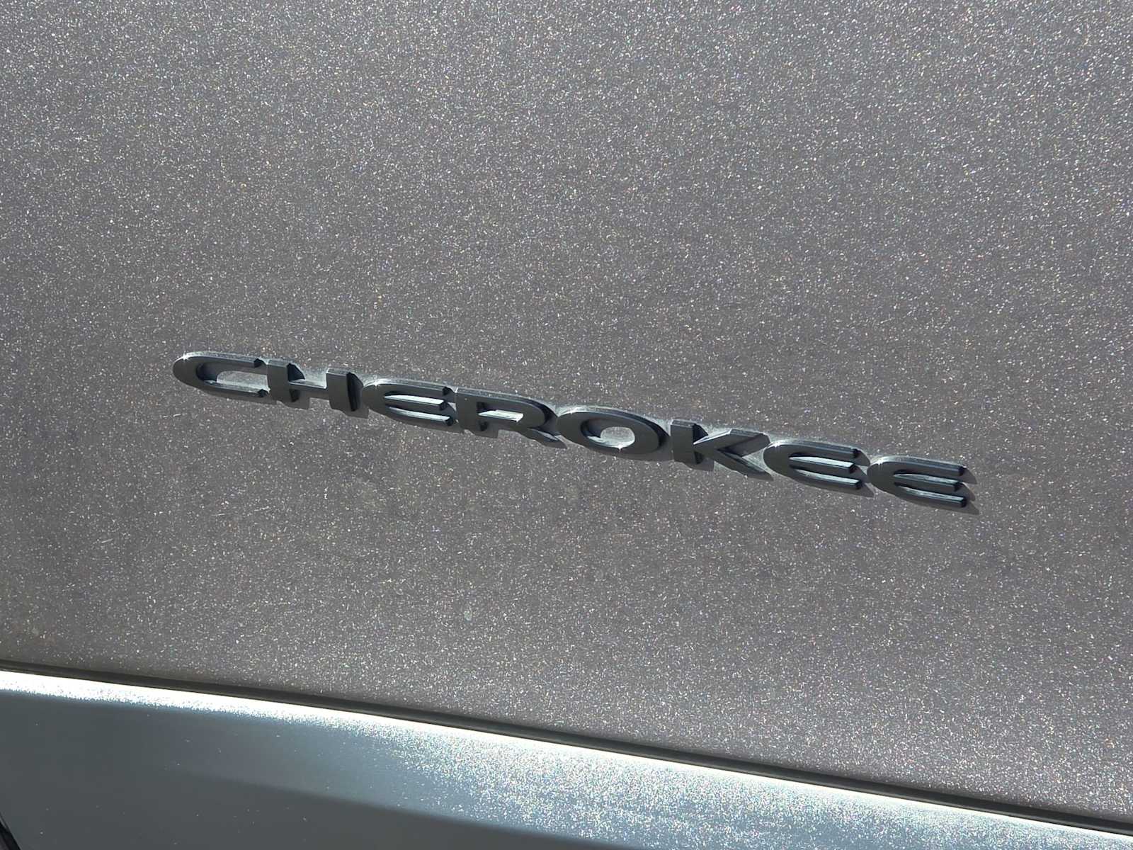 Thumbnail: 2017 Jeep Cherokee - 11