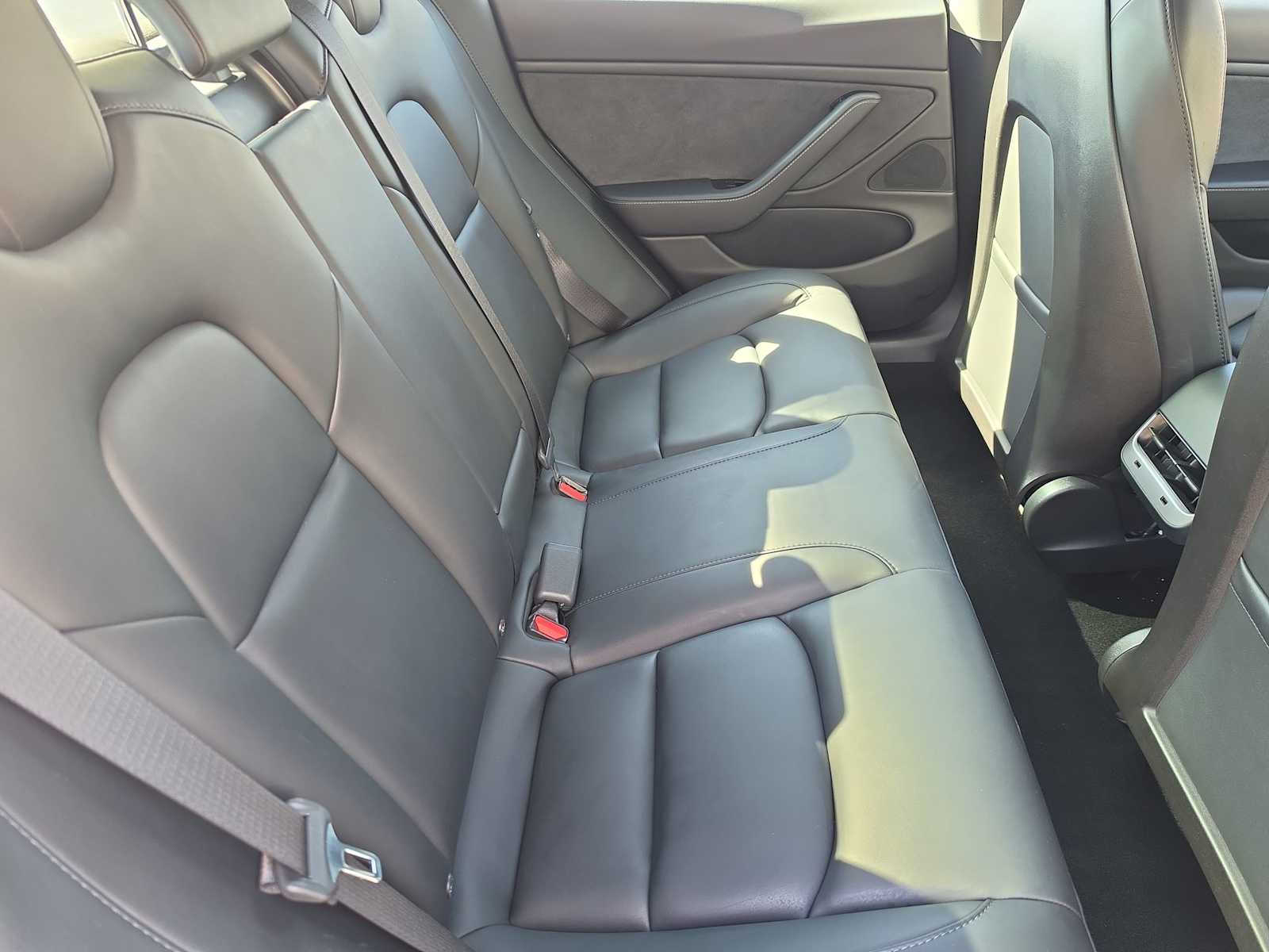 Thumbnail: 2020 Tesla Model 3 - 17