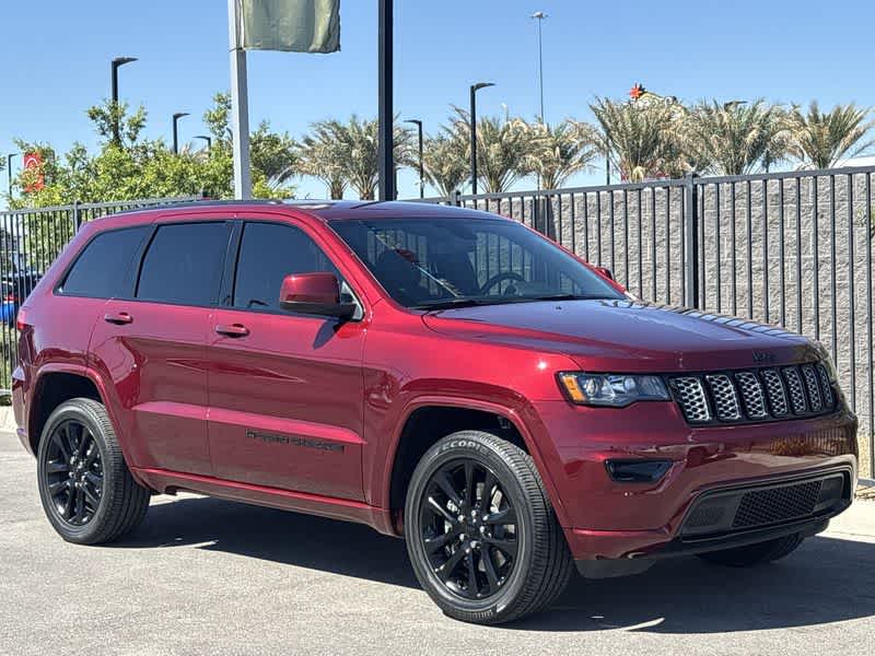 Thumbnail: 2022 Jeep Grand Cherokee - 2