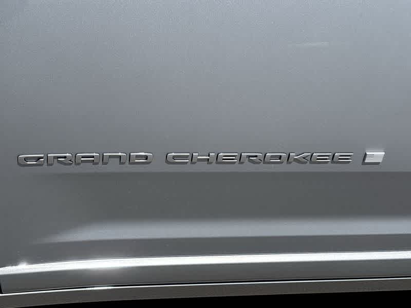 Thumbnail: 2025 Jeep Grand Cherokee L - 11