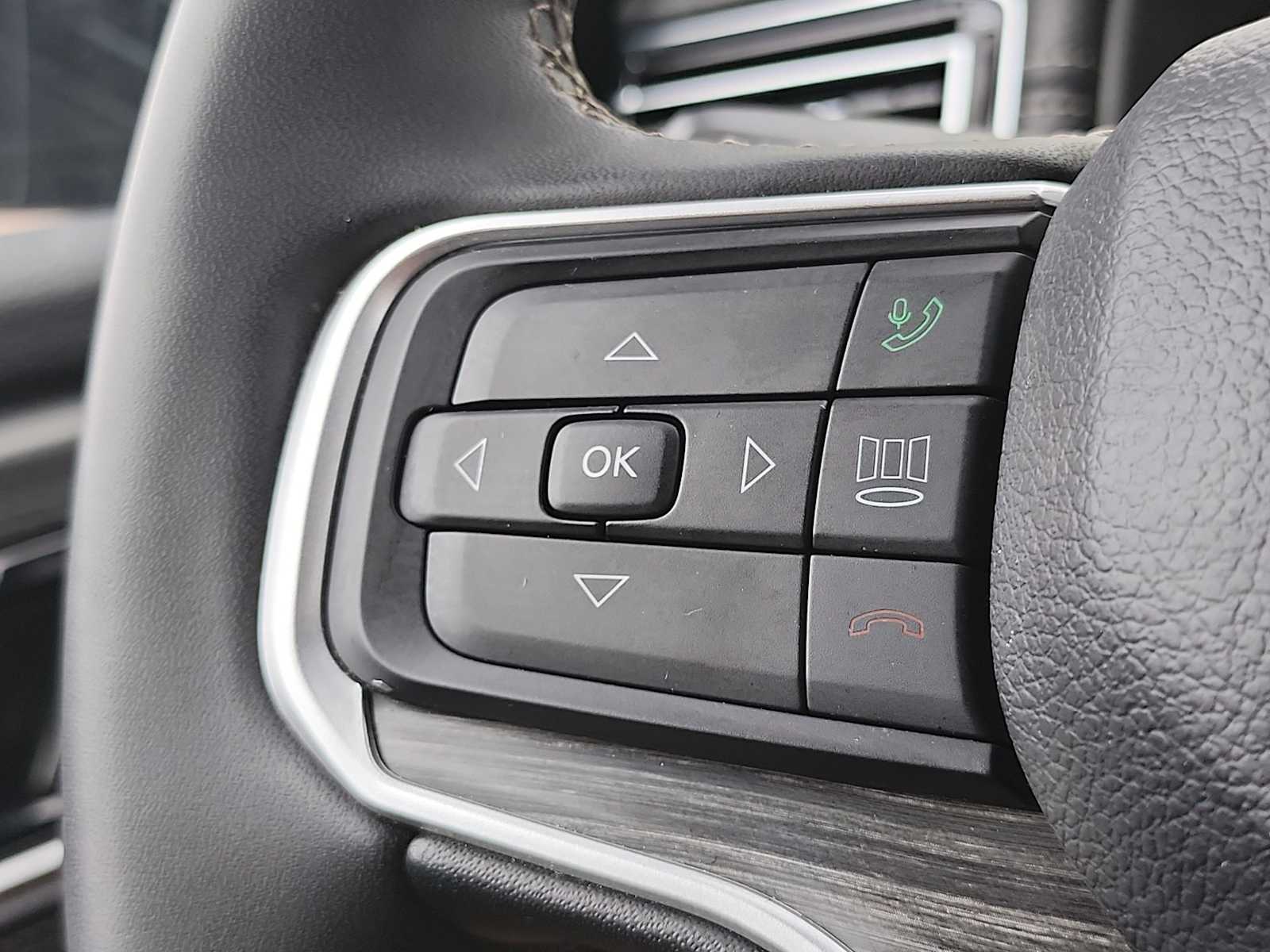 Thumbnail: 2024 Jeep Wagoneer - 28