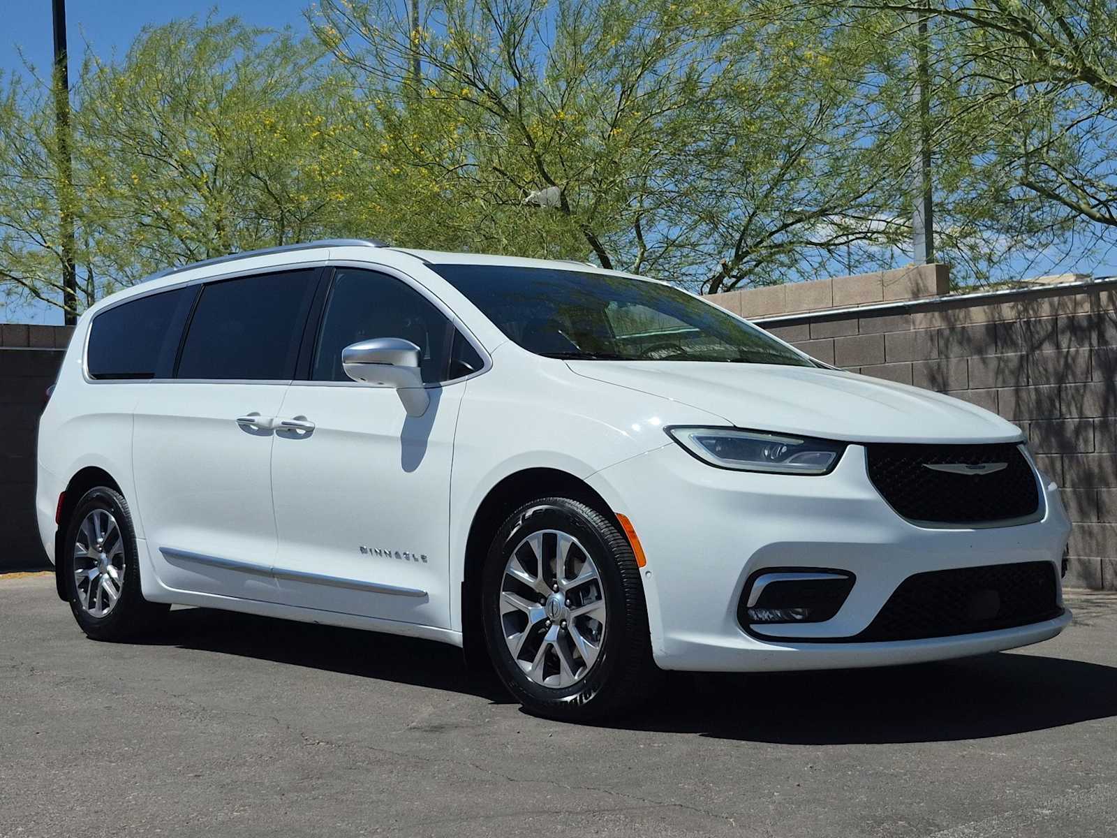 Thumbnail: 2021 Chrysler Pacifica - 3