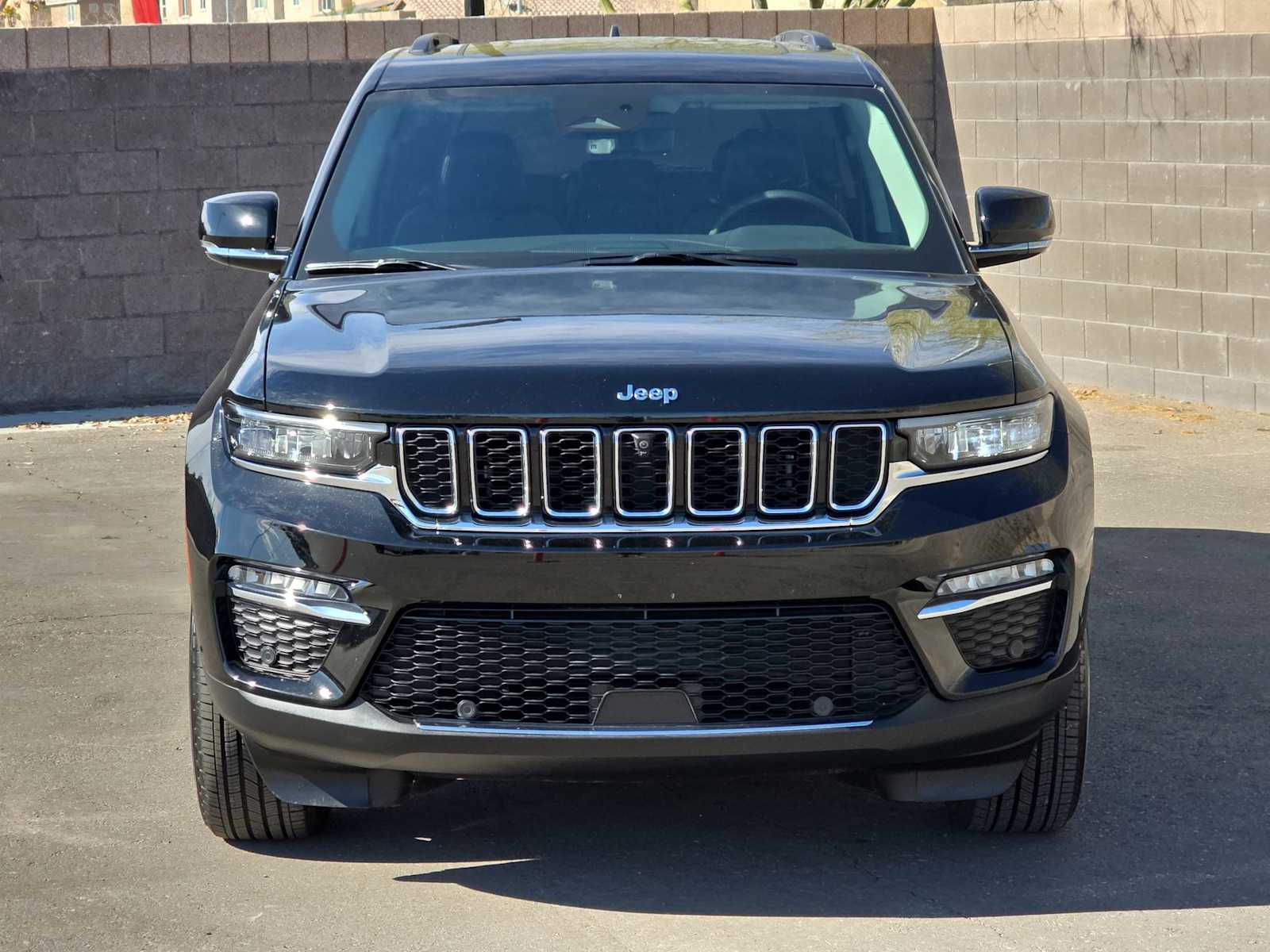Thumbnail: 2022 Jeep Grand Cherokee - 4