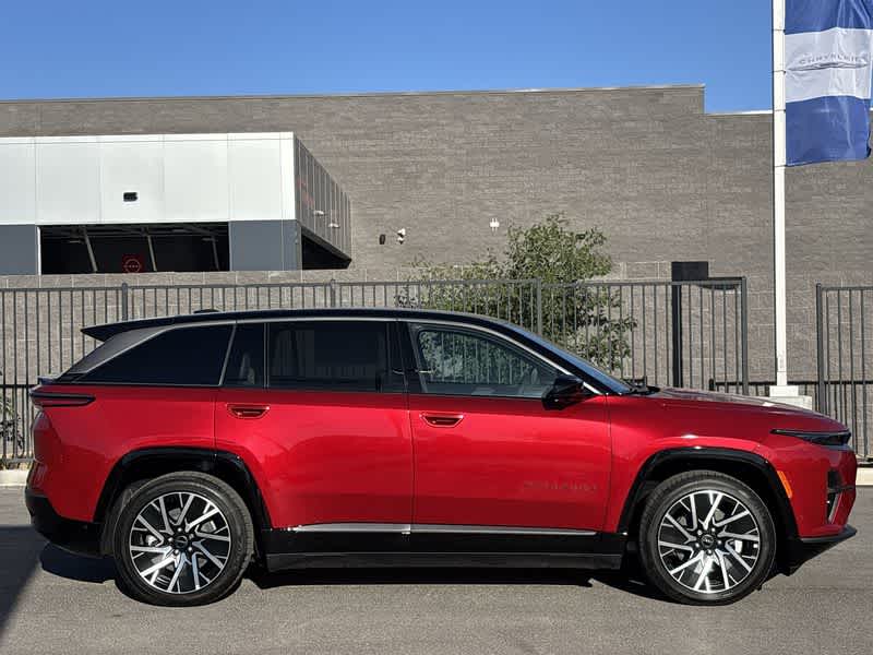 Thumbnail: 2025 Jeep Wagoneer S - 9