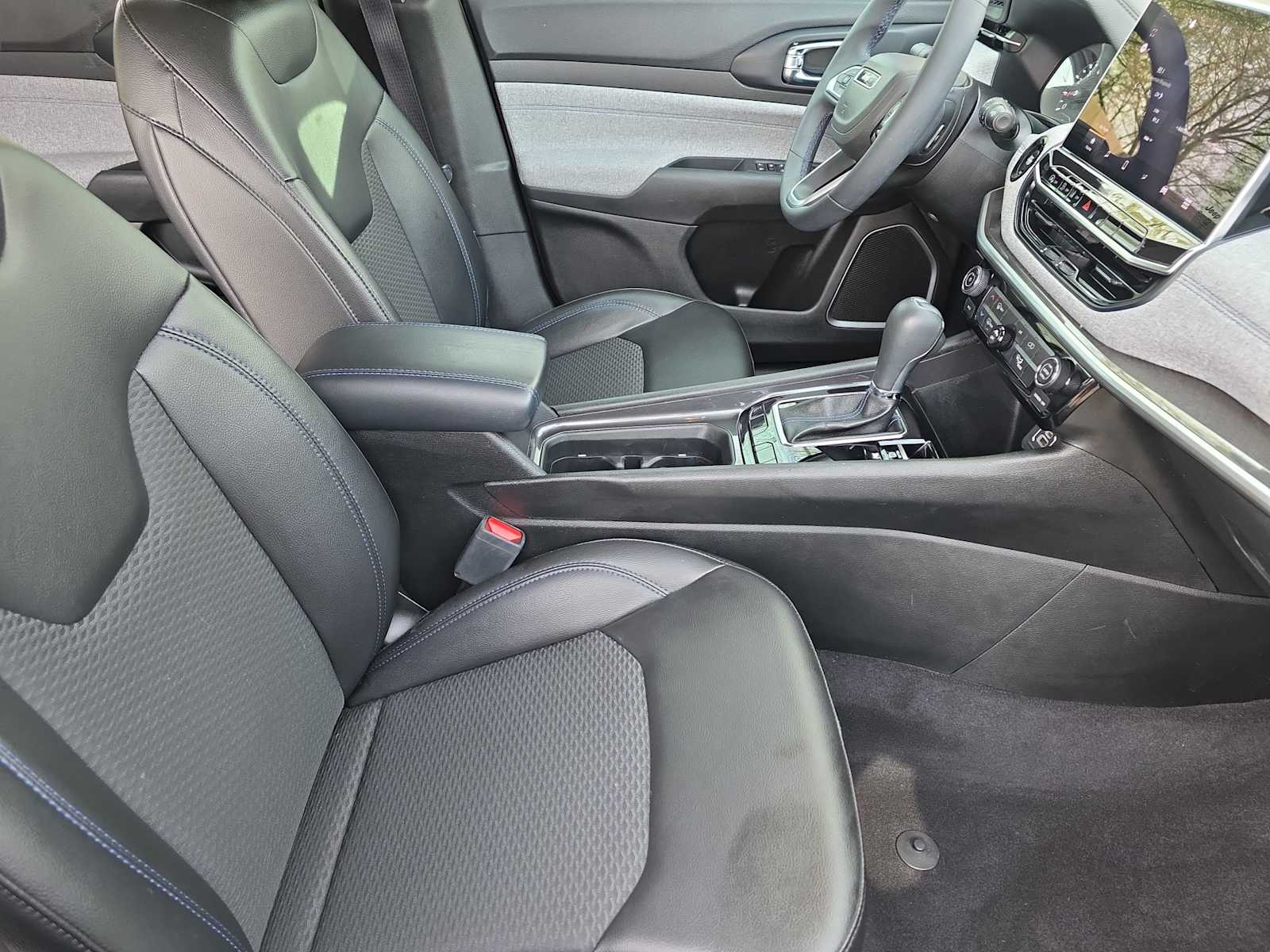 Thumbnail: 2022 Jeep Compass - 18