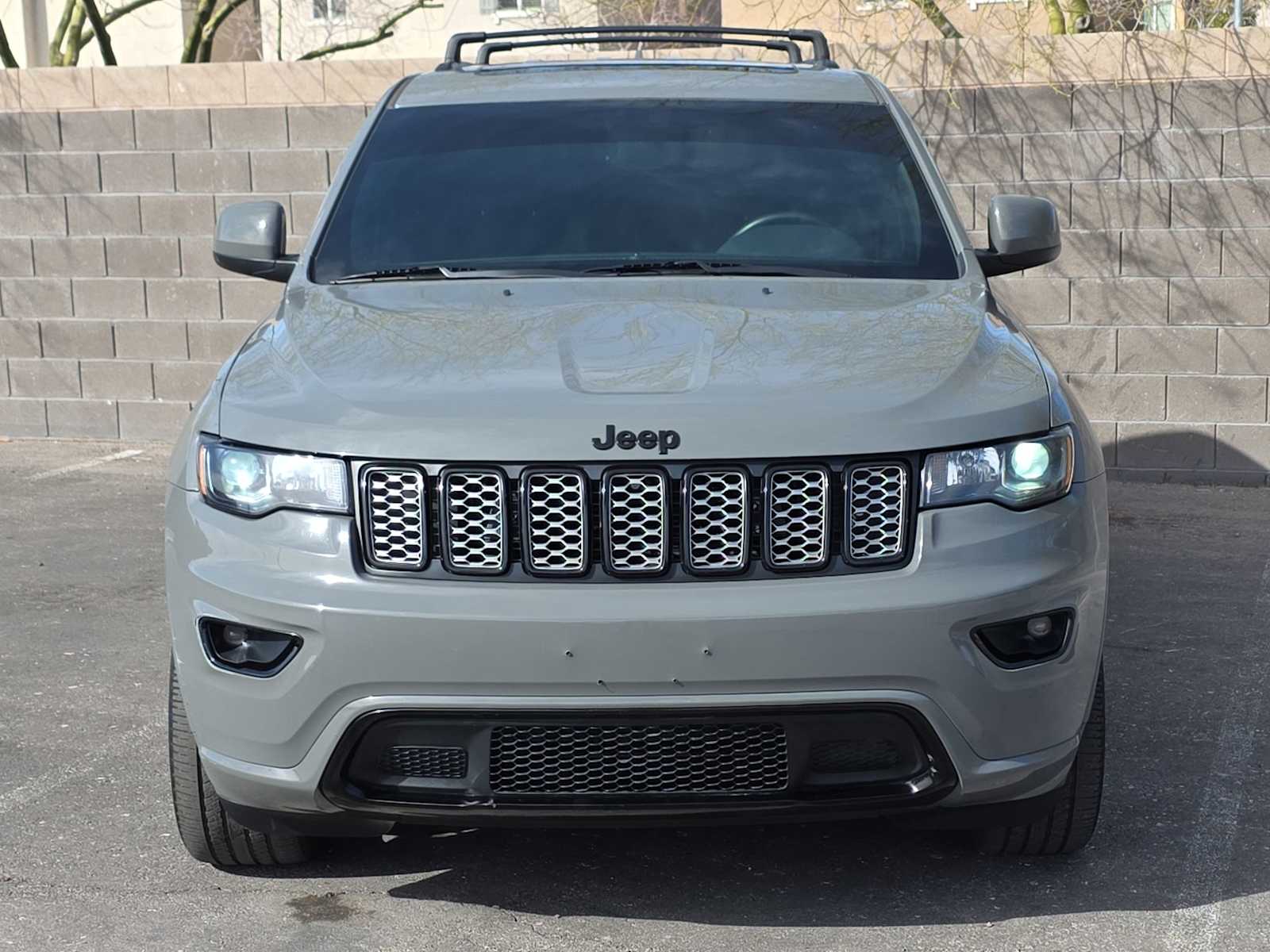 Thumbnail: 2022 Jeep Grand Cherokee - 4