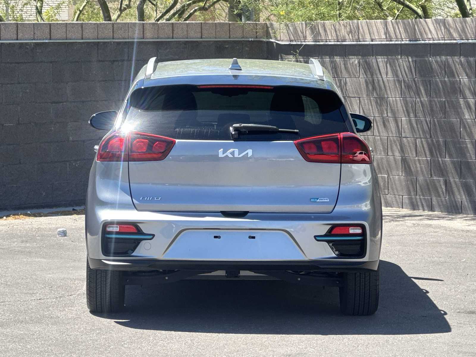 Thumbnail: 2022 Kia Niro - 7