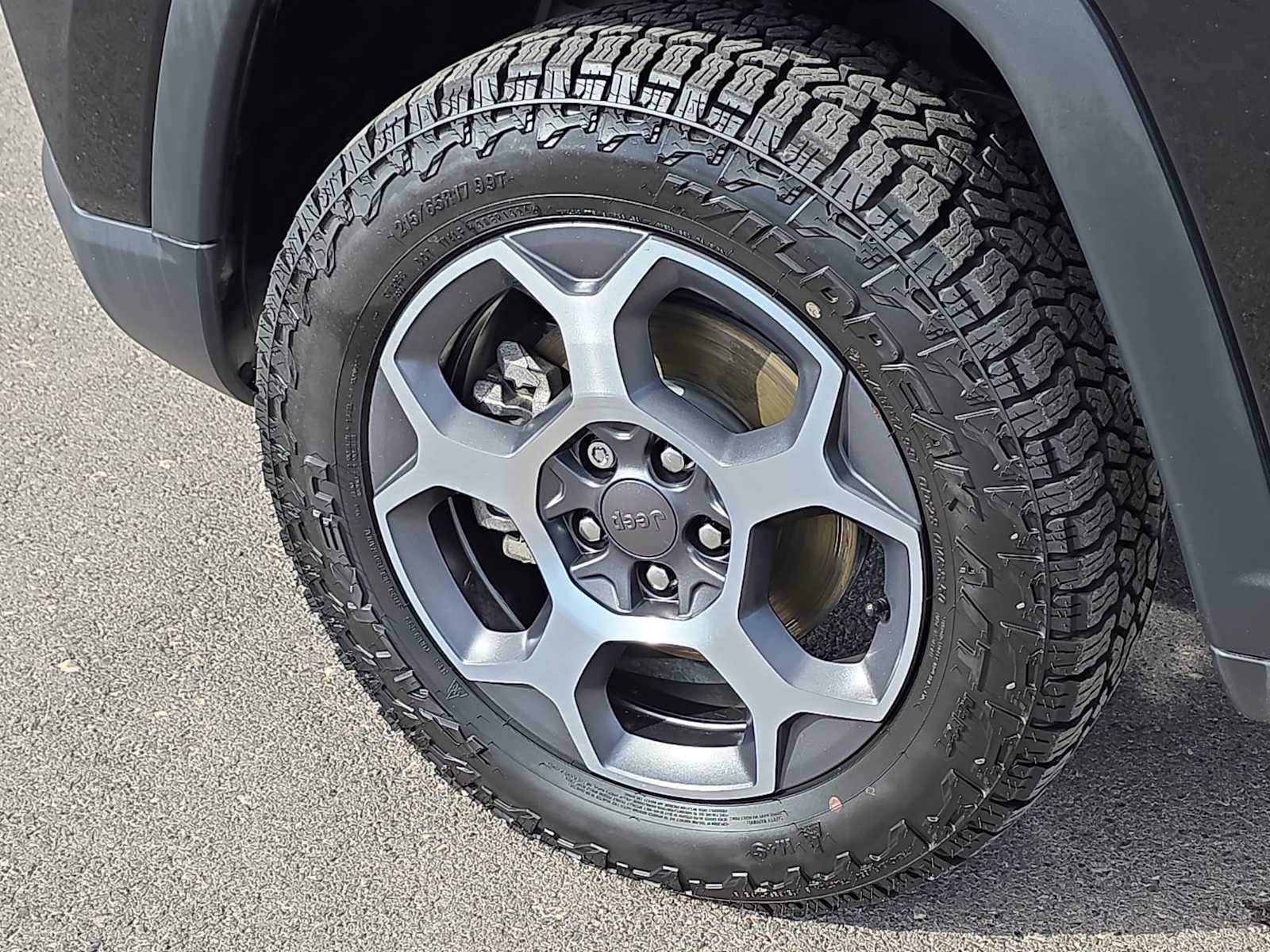 Thumbnail: 2022 Jeep Compass - 12