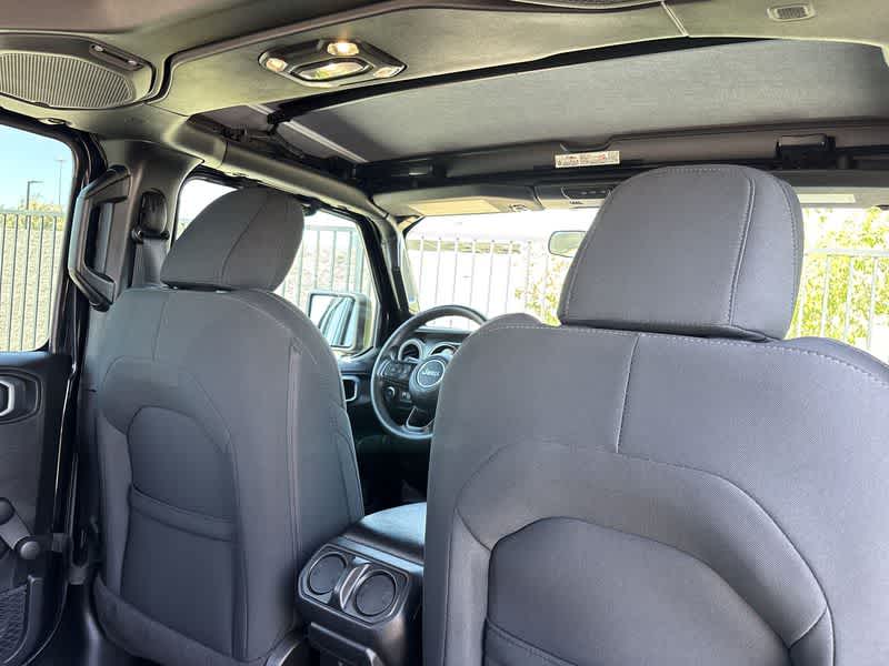 Thumbnail: 2022 Jeep Wrangler - 16