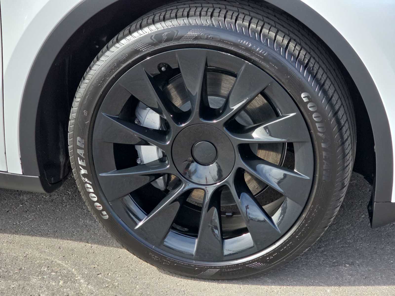 Thumbnail: 2023 Tesla Model Y - 11