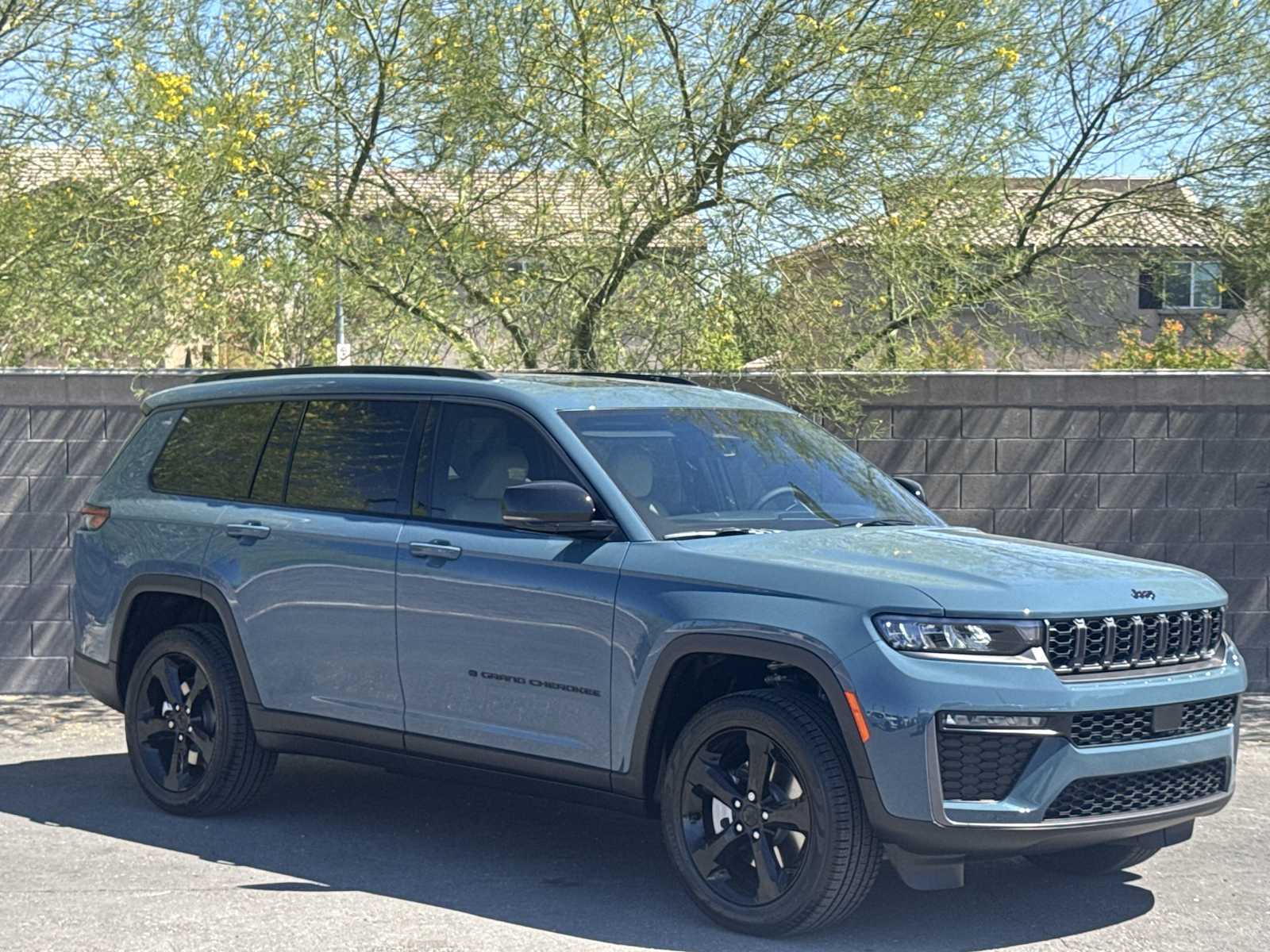 Thumbnail: 2026 Jeep Grand Cherokee L - 2