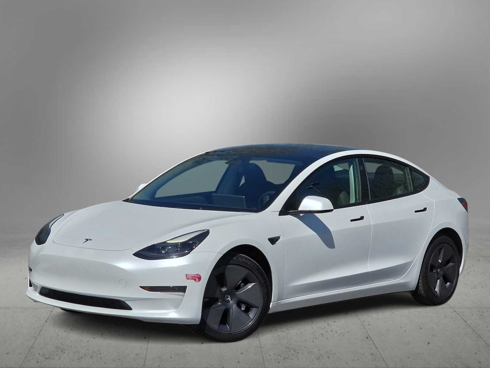 Thumbnail: 2023 Tesla Model 3 - 1
