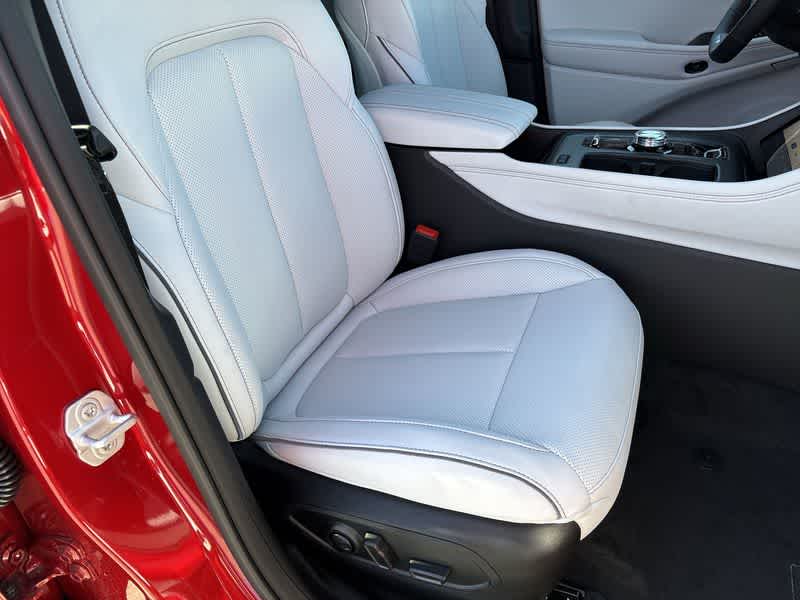 Thumbnail: 2025 Jeep Wagoneer S - 18