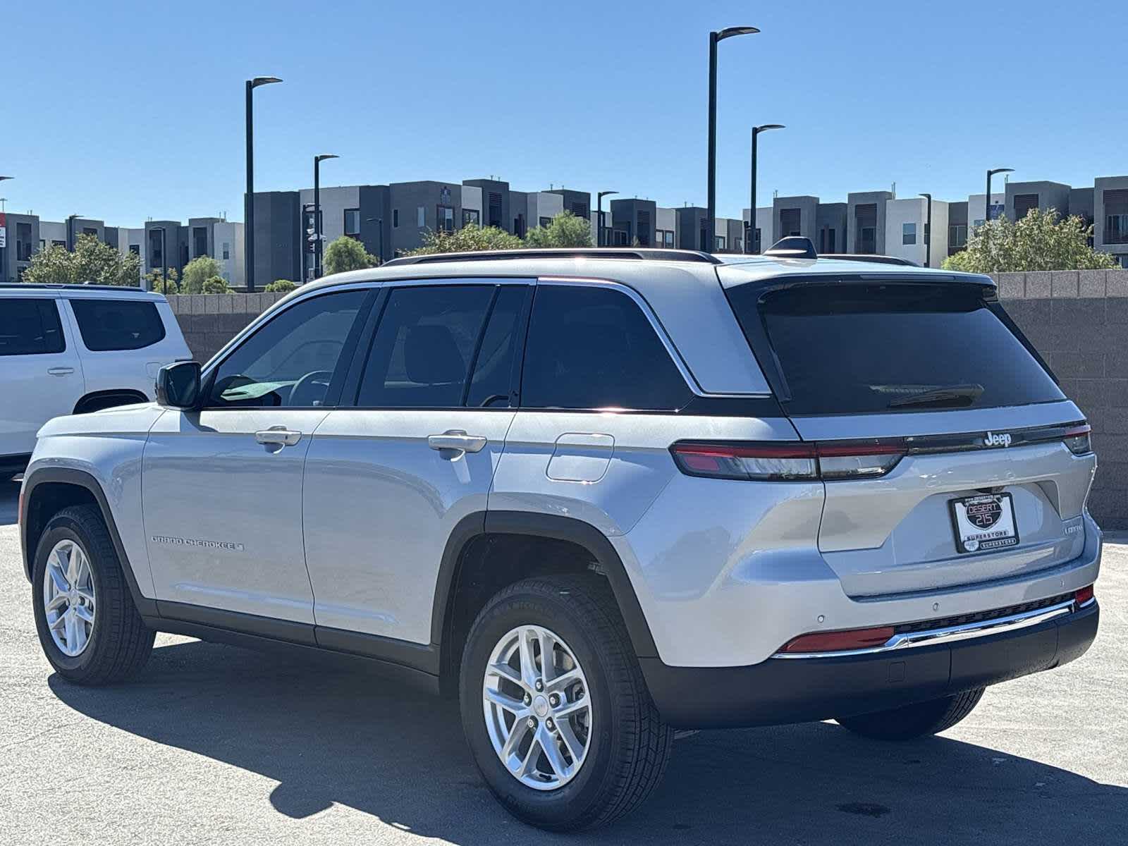 Thumbnail: 2025 Jeep Grand Cherokee - 7