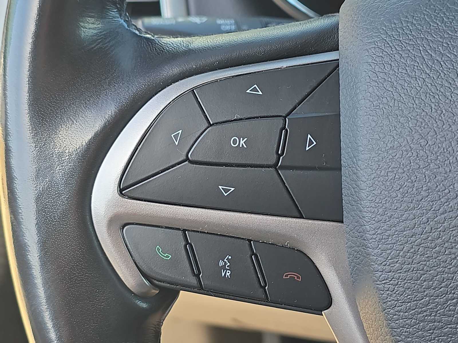 Thumbnail: 2020 Jeep Grand Cherokee - 28