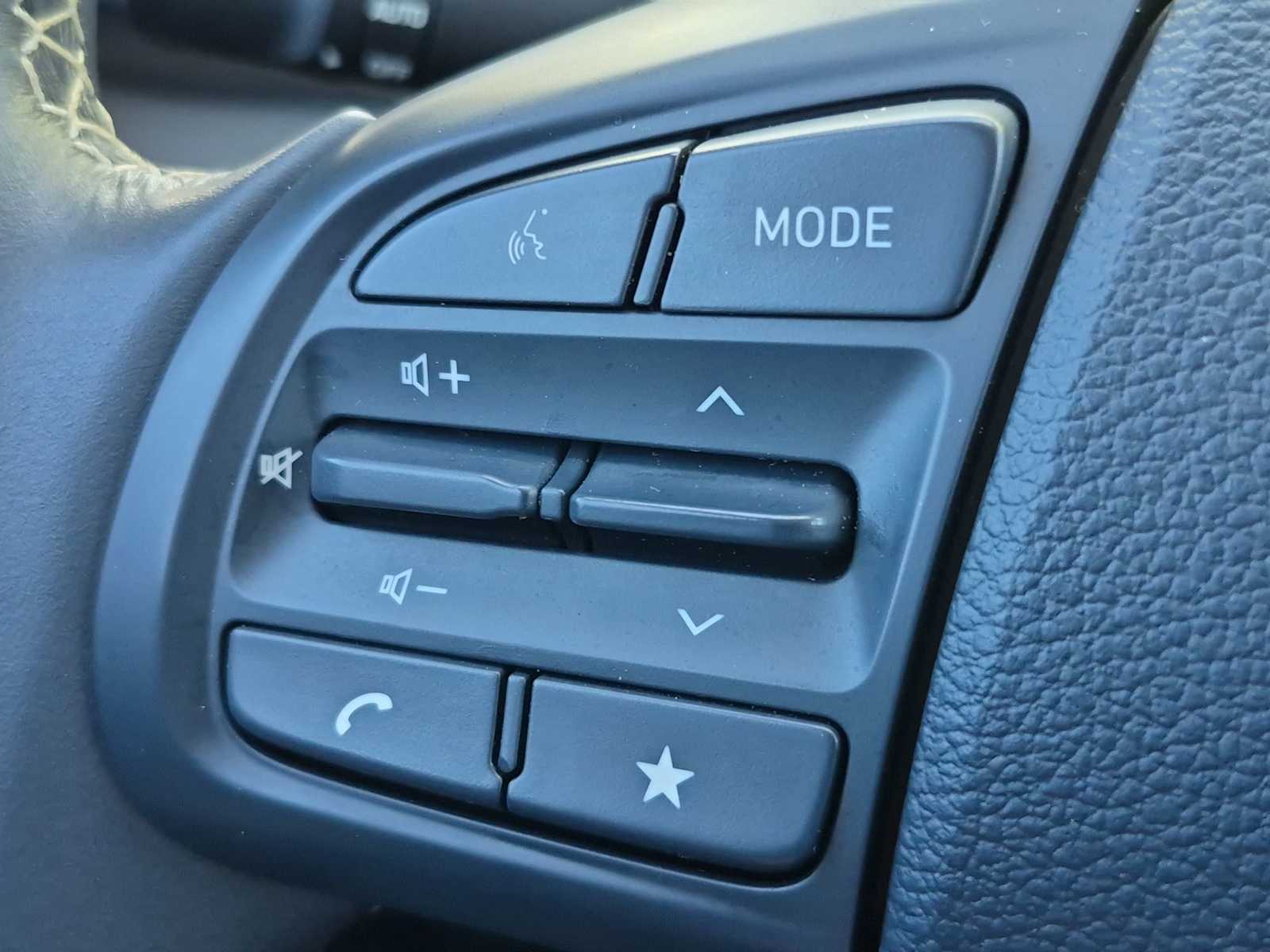 Thumbnail: 2024 Hyundai Venue - 28