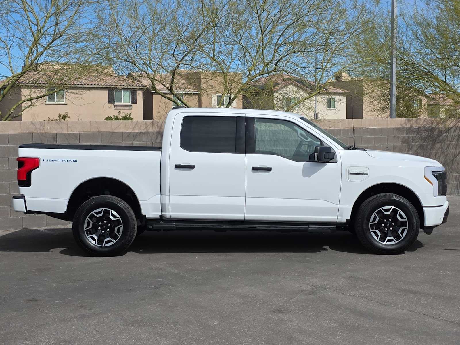 Thumbnail: 2022 Ford F-150 - 10