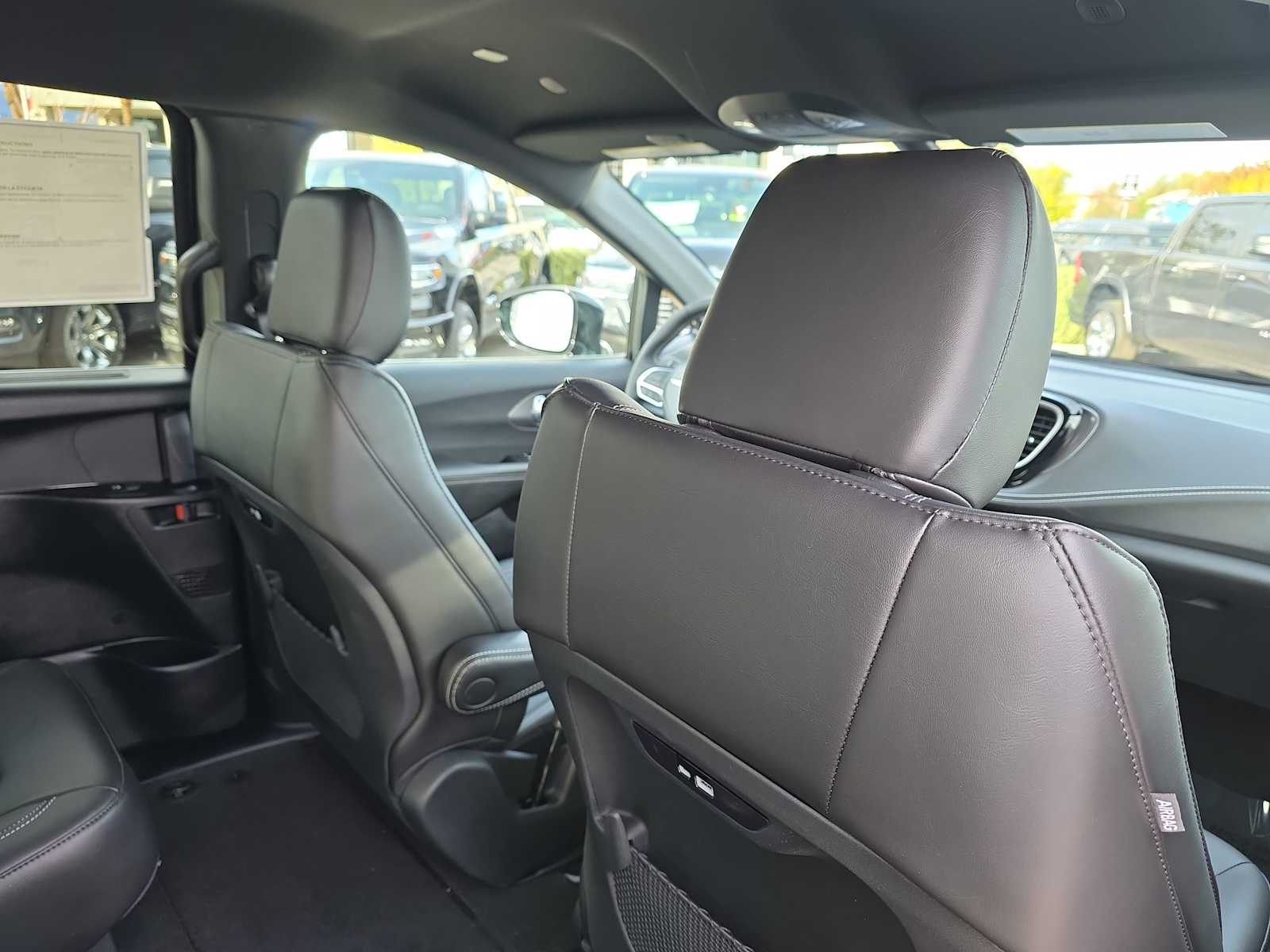 Thumbnail: 2026 Chrysler Pacifica - 16