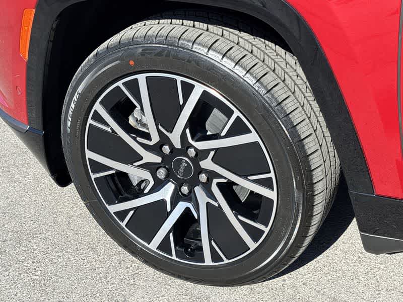 Thumbnail: 2025 Jeep Wagoneer S - 12