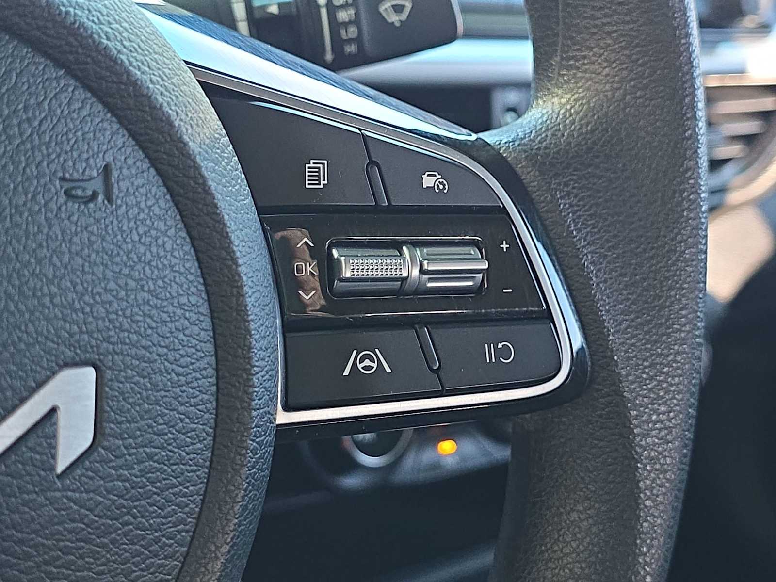 Thumbnail: 2024 Kia Forte - 28