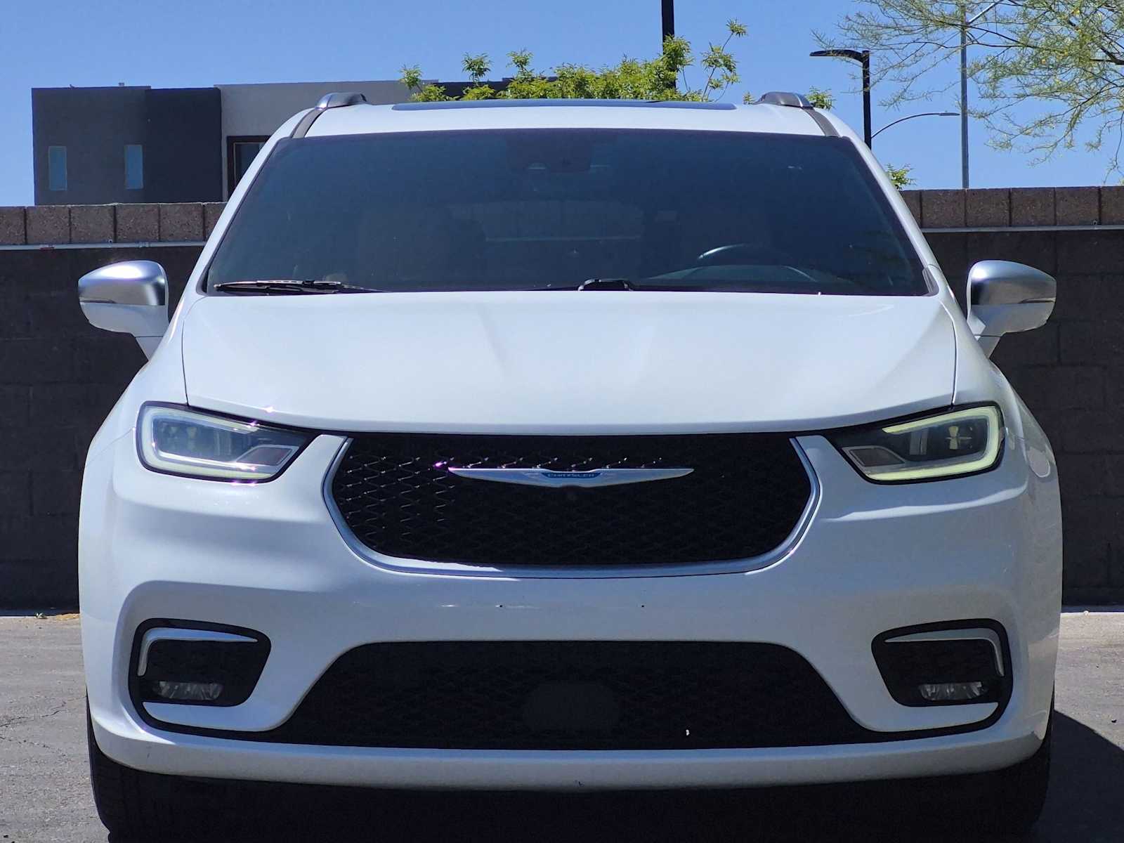 Thumbnail: 2021 Chrysler Pacifica - 4