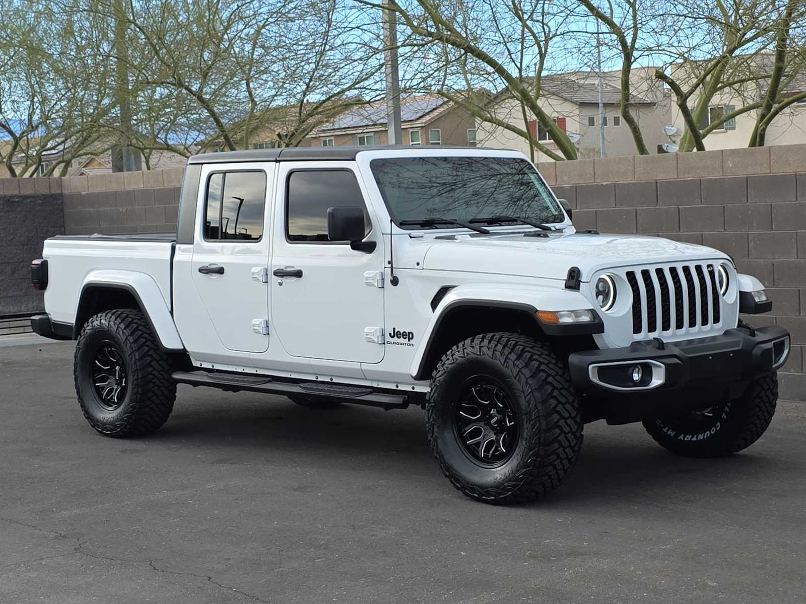 Thumbnail: 2021 Jeep Gladiator - 3