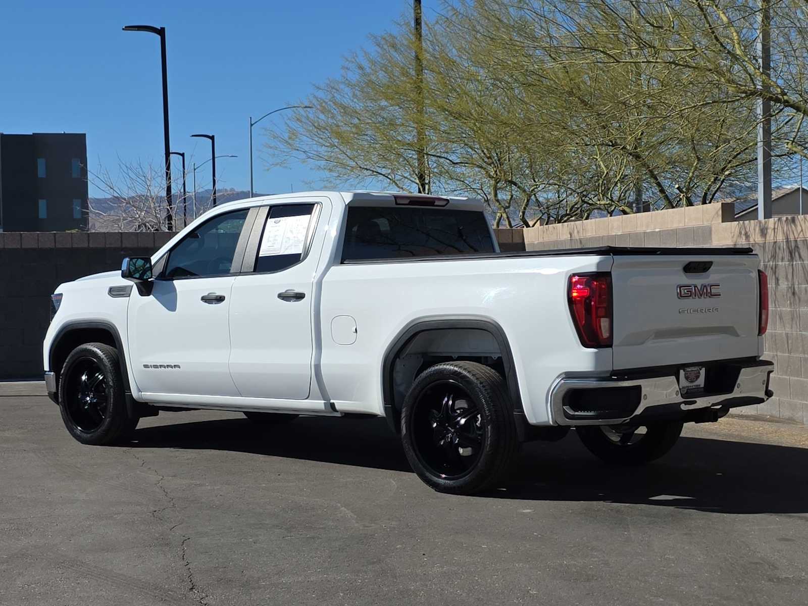 Thumbnail: 2023 GMC Sierra 1500 - 26