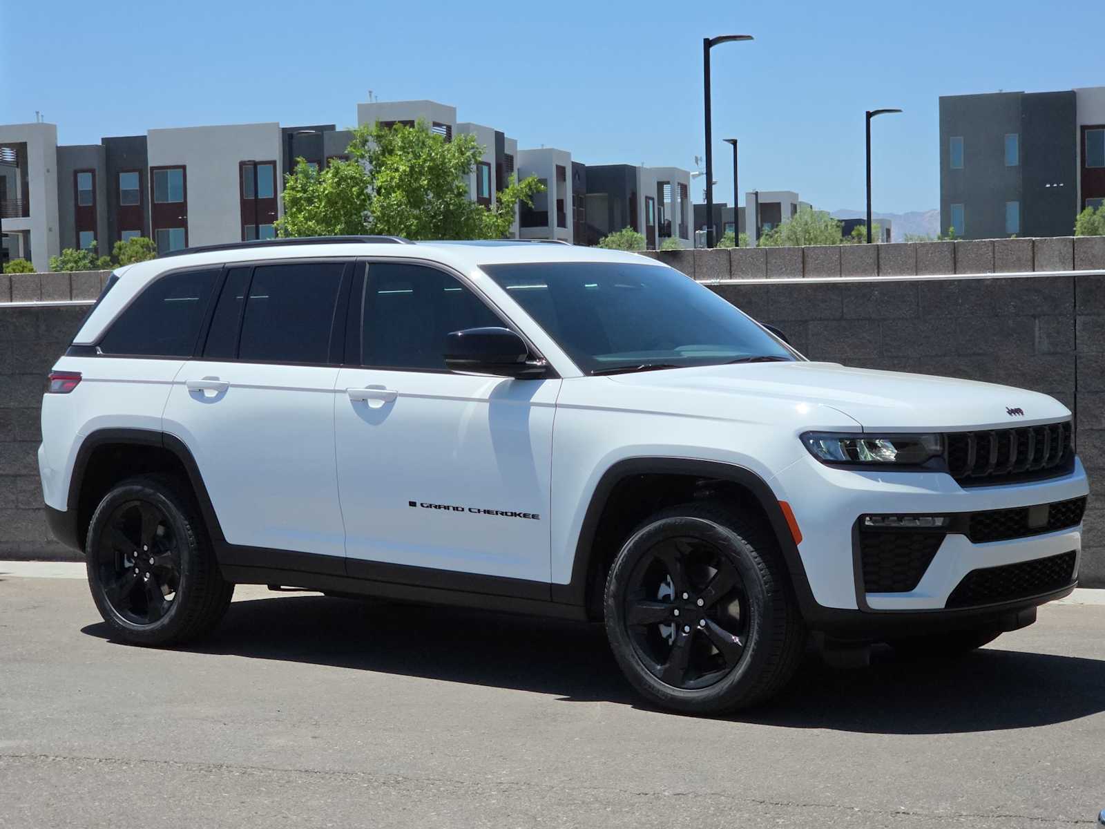 Thumbnail: 2026 Jeep Grand Cherokee - 2