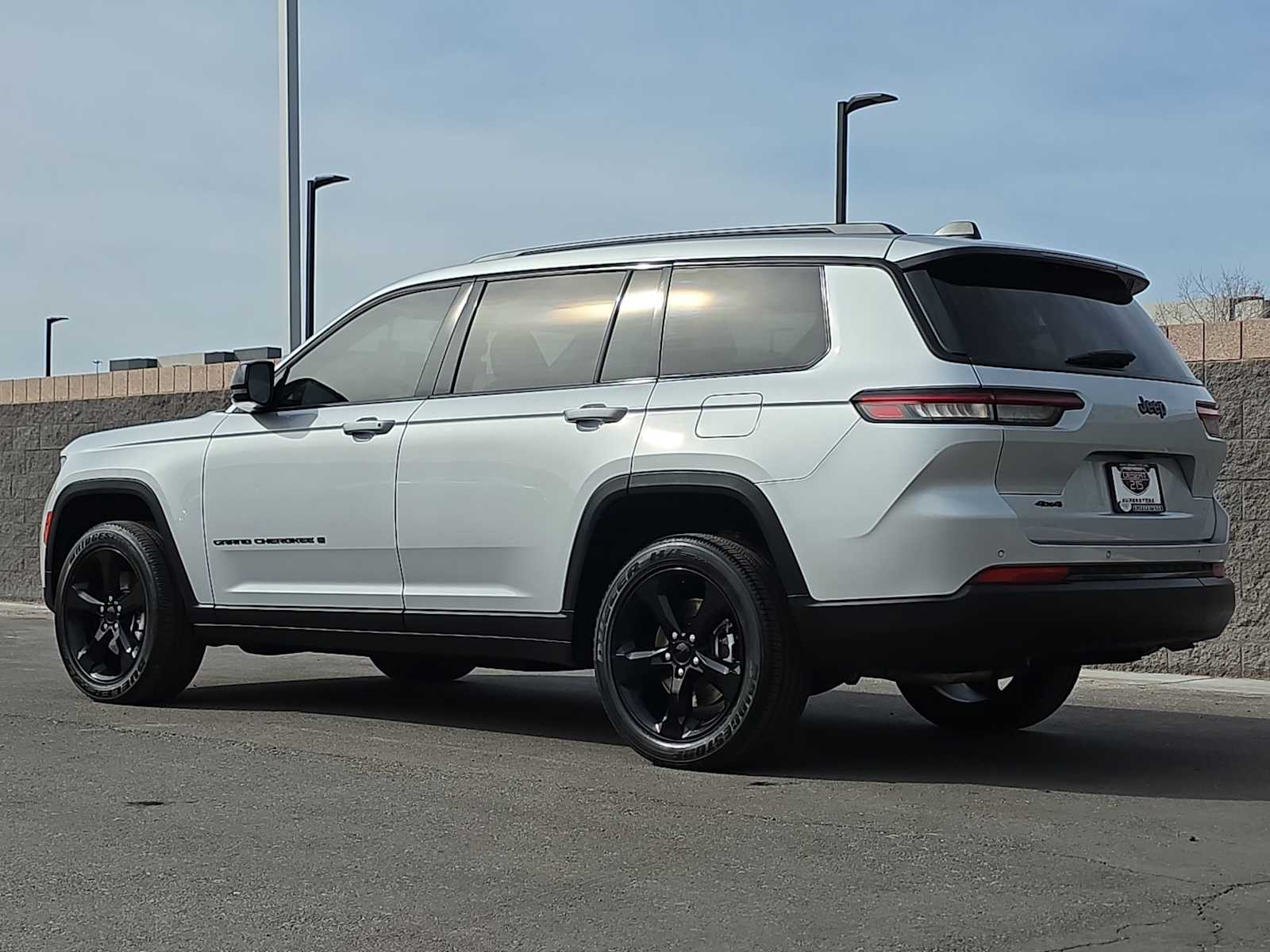Thumbnail: 2023 Jeep Grand Cherokee L - 7