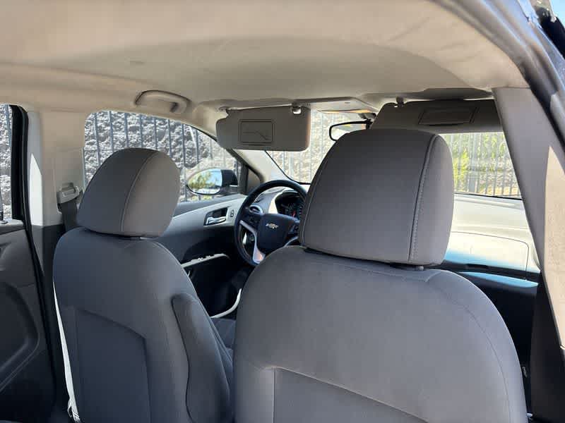 Thumbnail: 2018 Chevrolet Sonic - 16