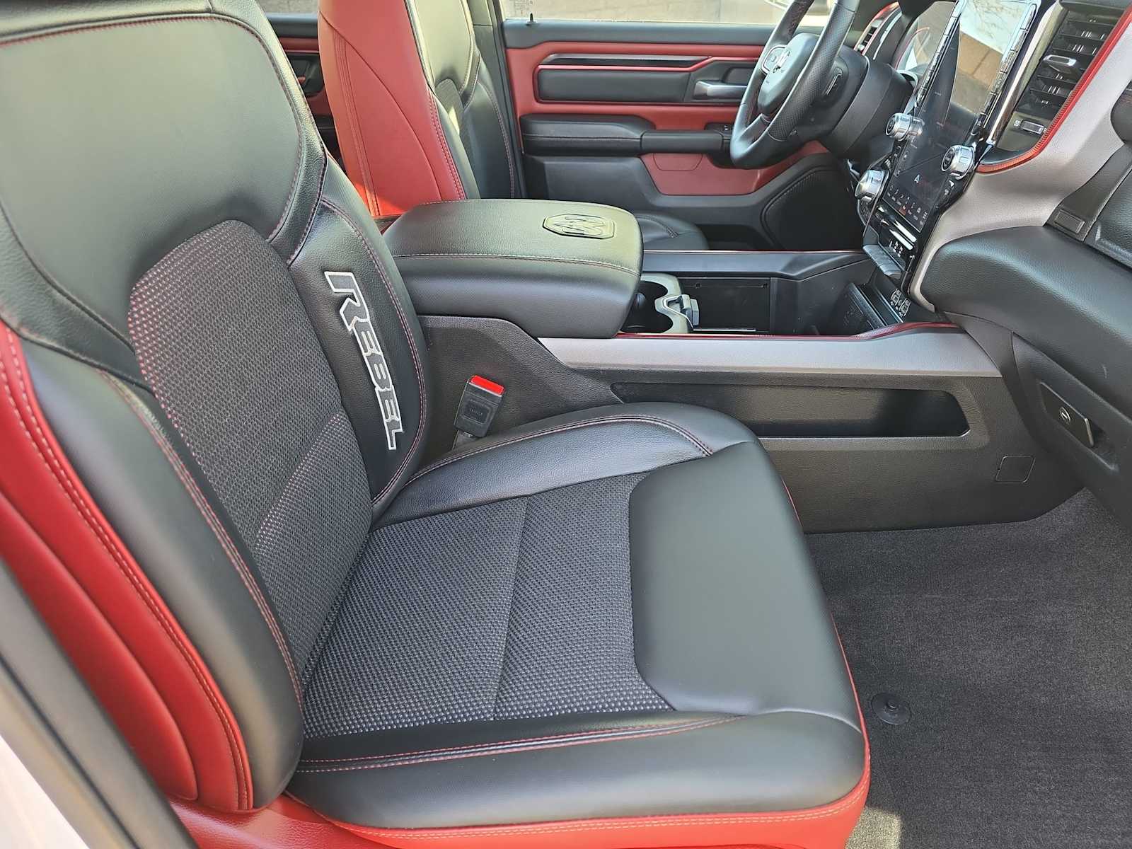 Thumbnail: 2025 RAM 1500 - 18