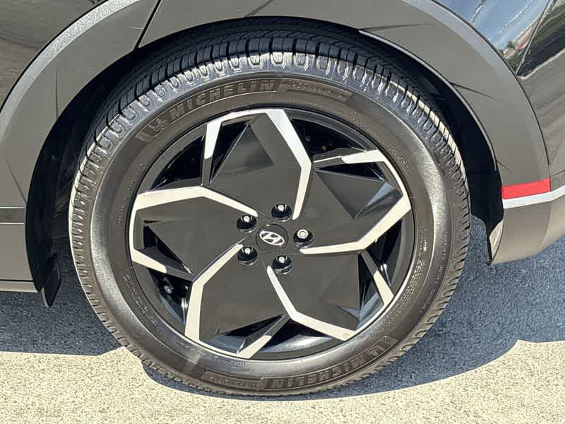 Thumbnail: 2022 Hyundai Ioniq 5 - 12