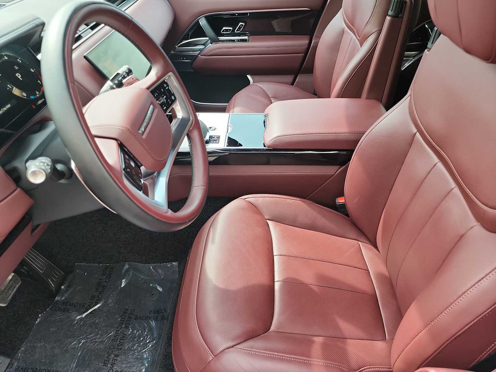 Thumbnail: 2025 Land Rover Range Rover - 15