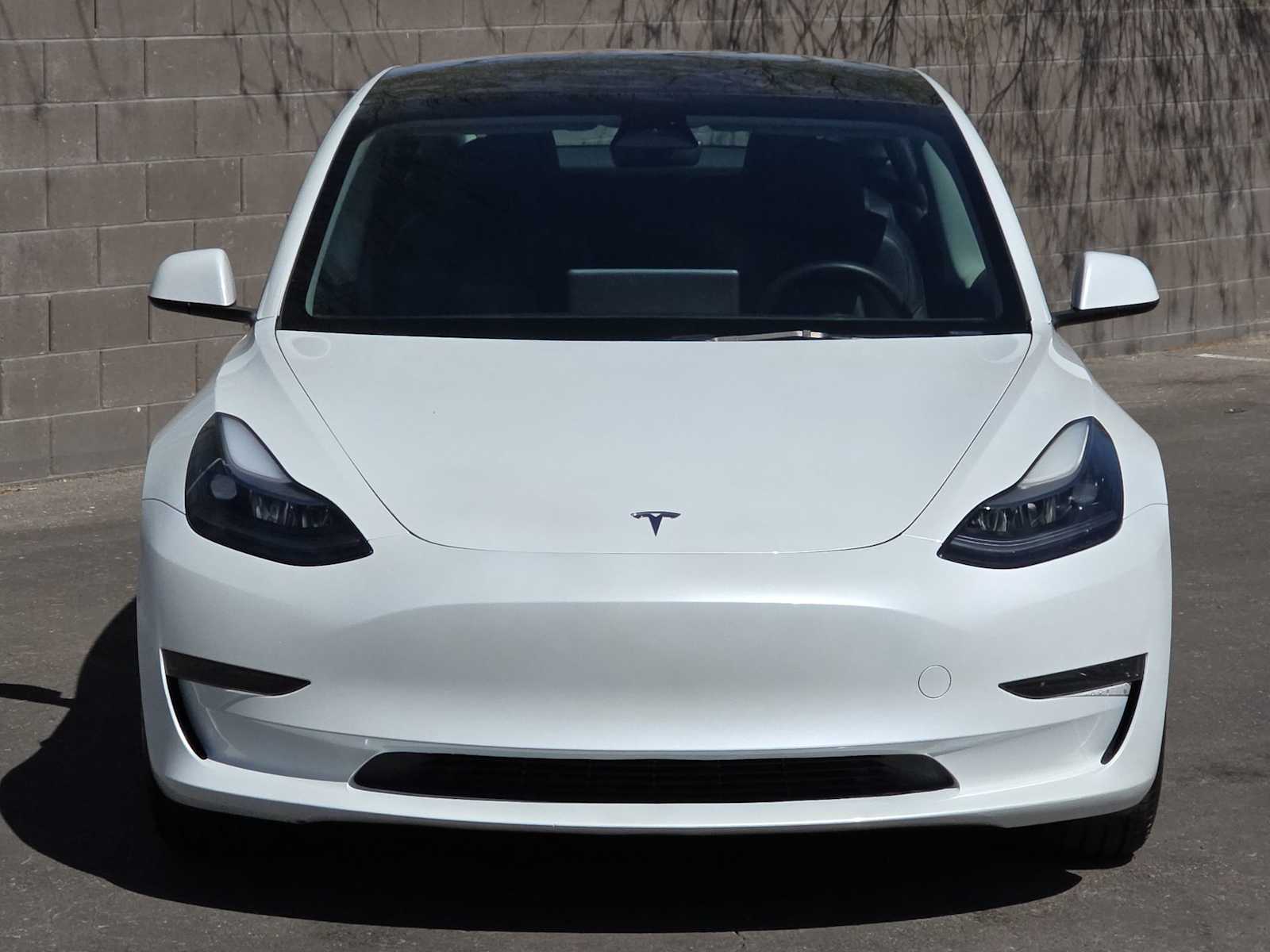 Thumbnail: 2023 Tesla Model 3 - 4