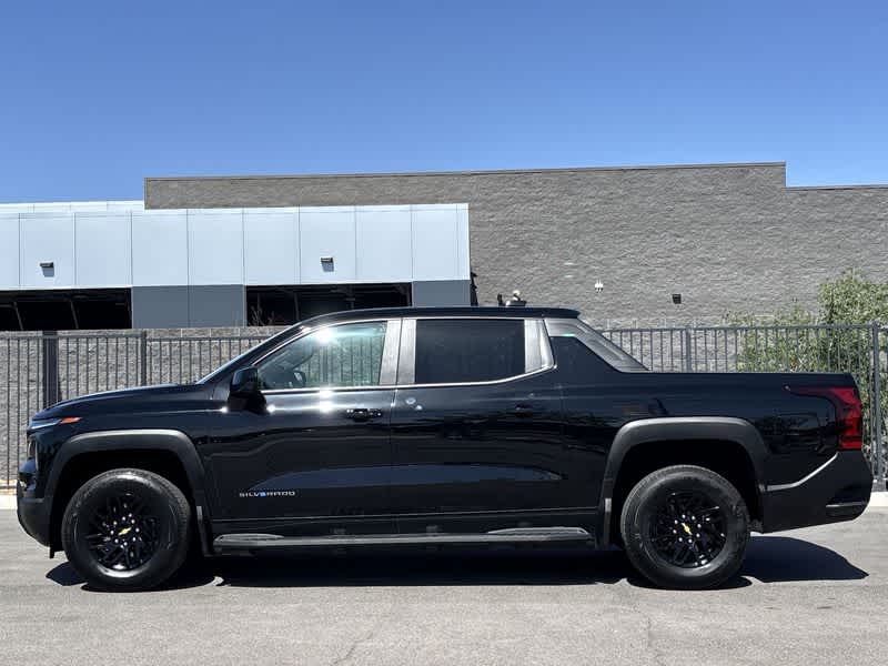 Thumbnail: 2024 Chevrolet Silverado EV - 5