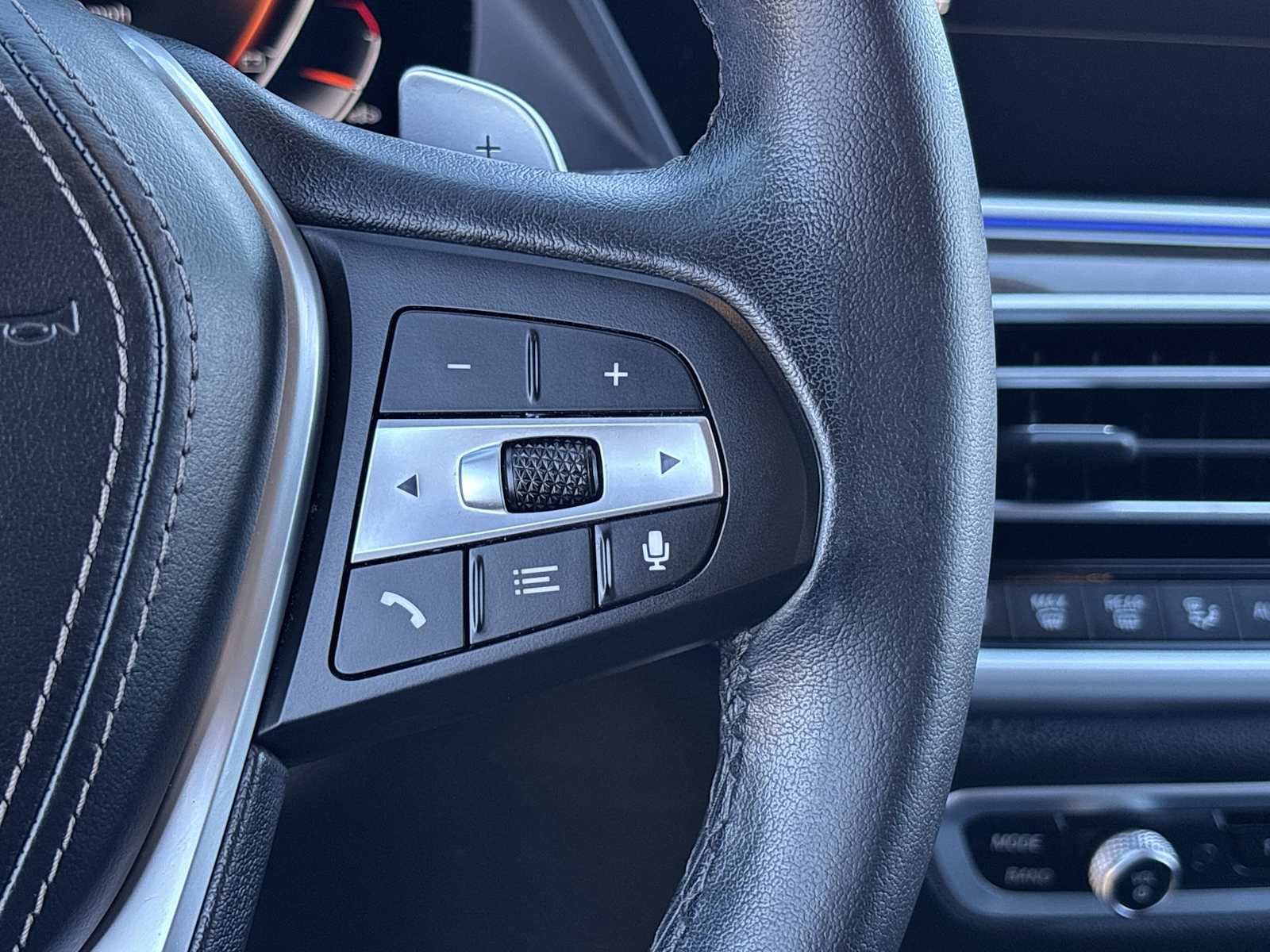 Thumbnail: 2022 BMW X5 - 28