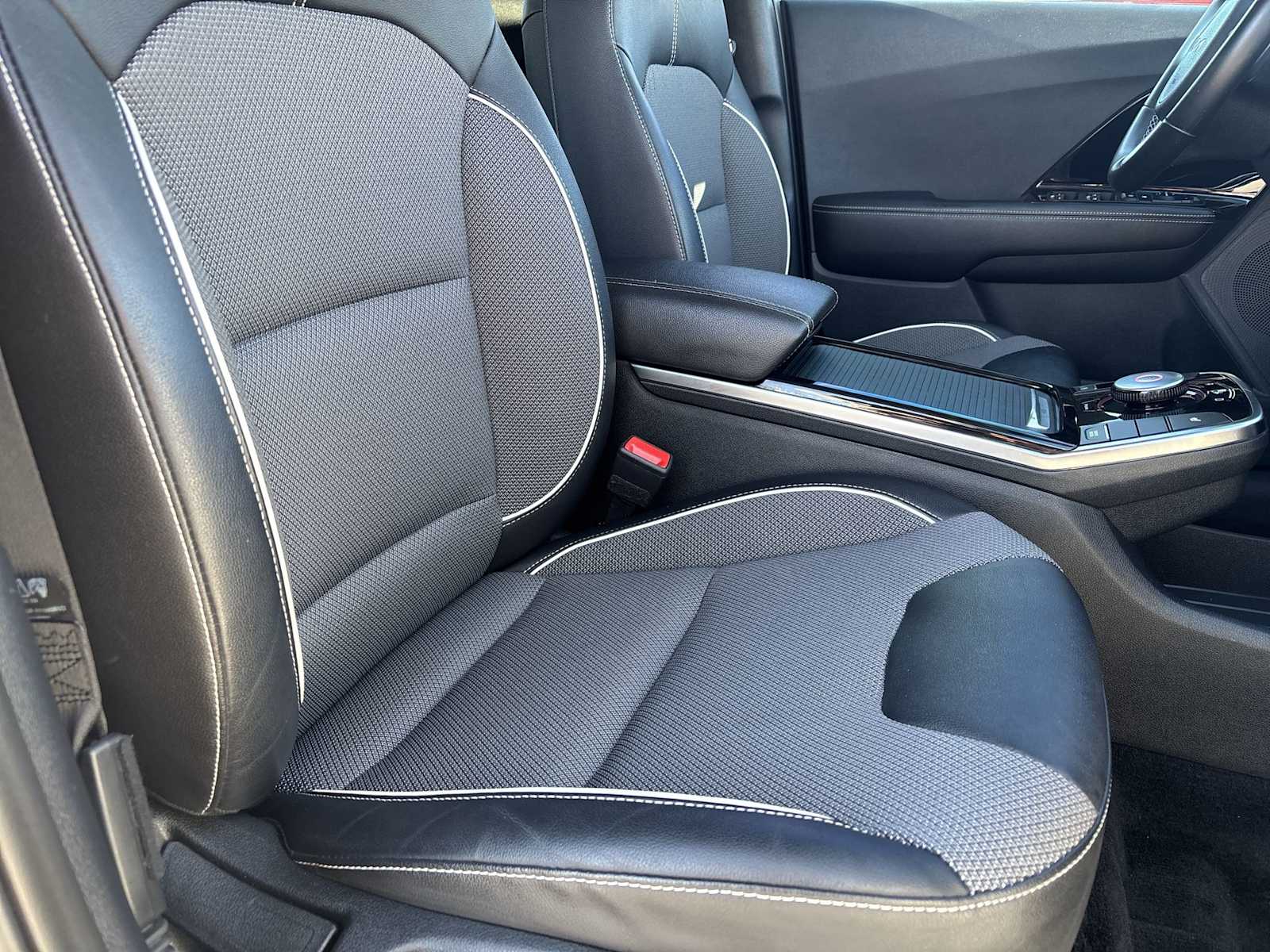 Thumbnail: 2022 Kia Niro - 18