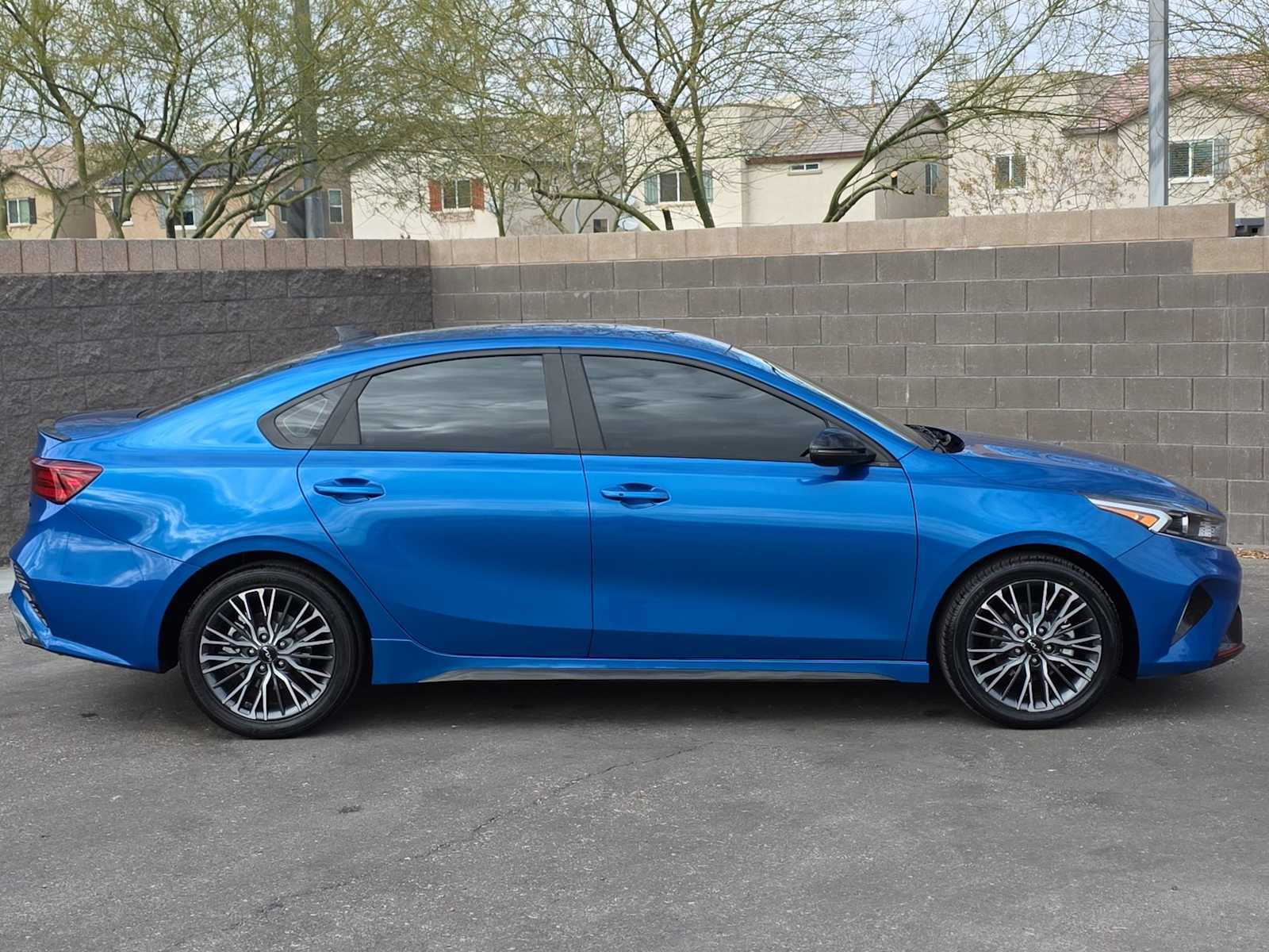 Thumbnail: 2024 Kia Forte - 10