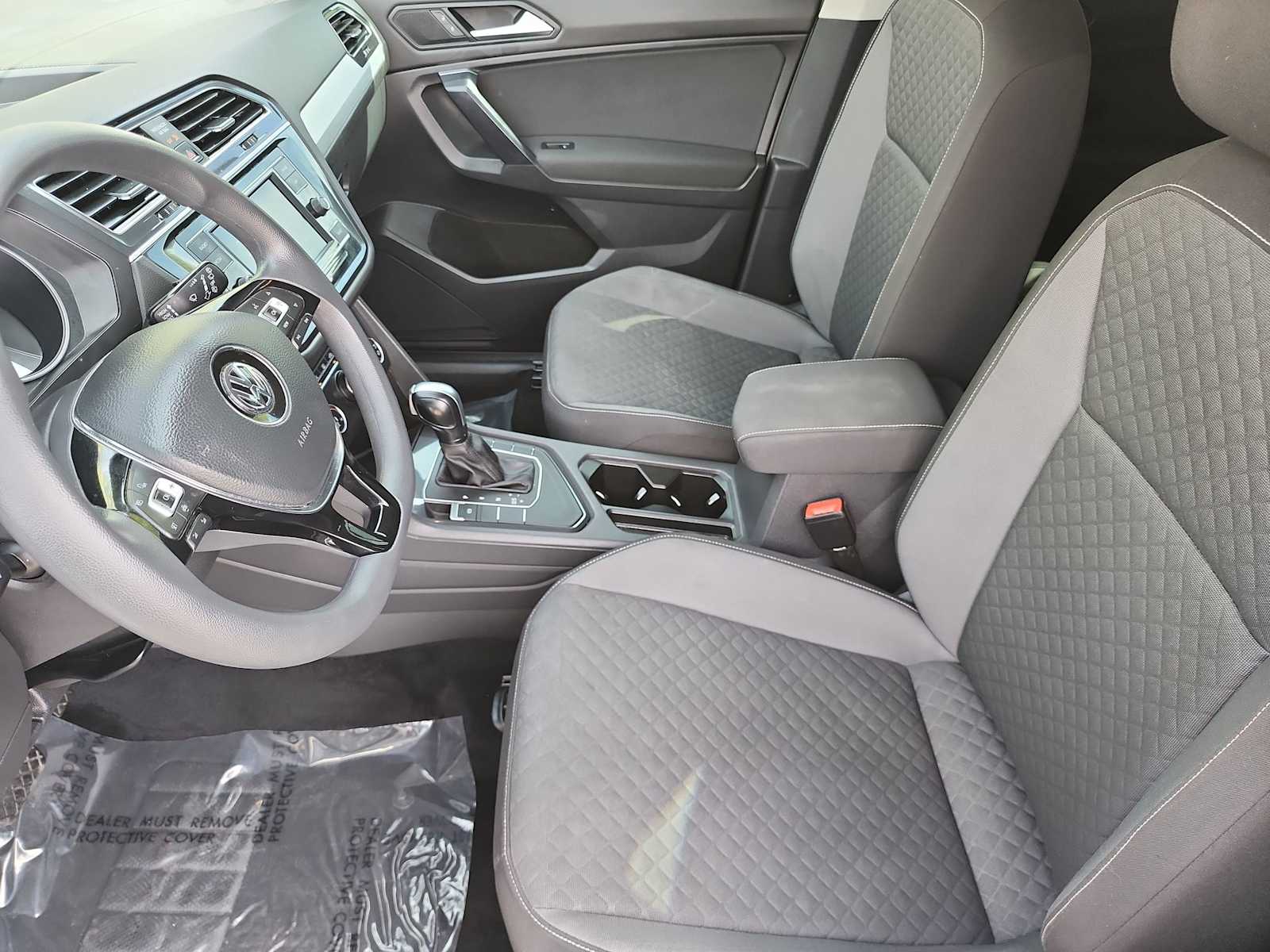 Thumbnail: 2021 Volkswagen Tiguan - 15