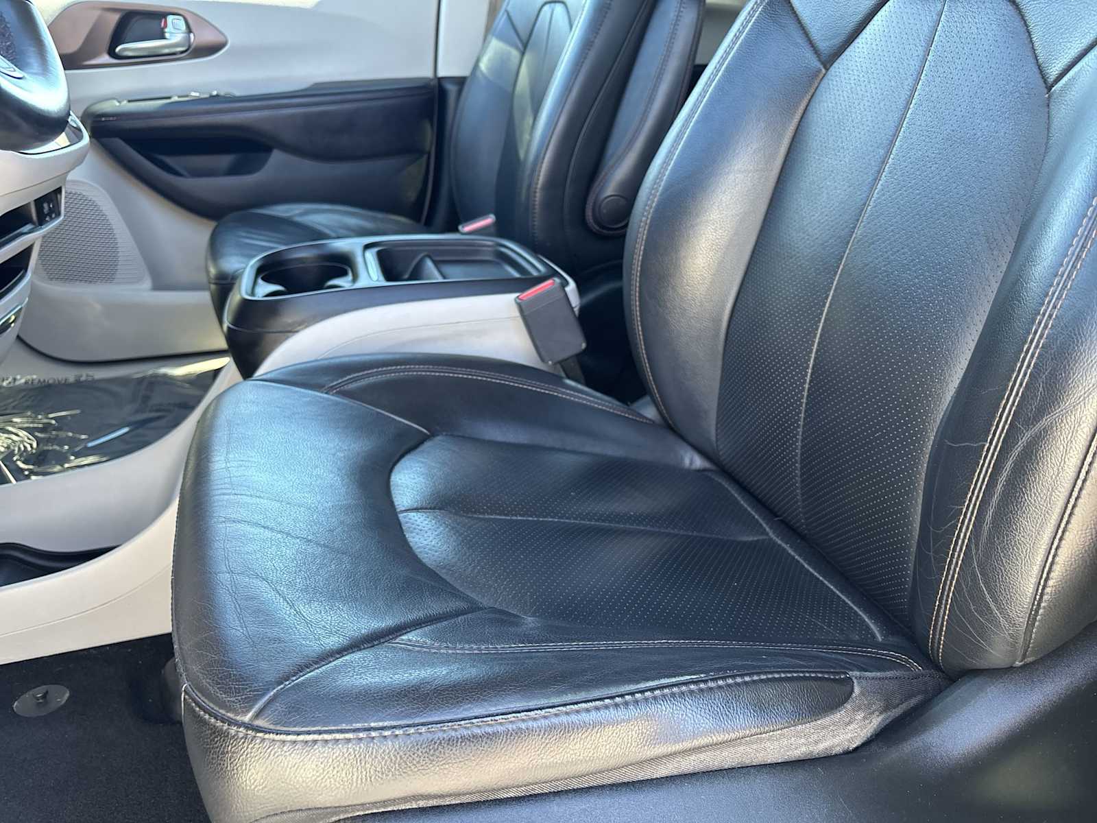 Thumbnail: 2018 Chrysler Pacifica - 15