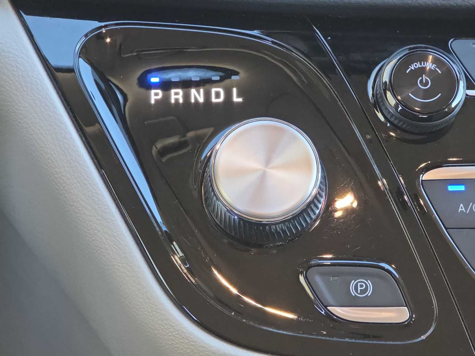 Thumbnail: 2024 Chrysler Pacifica - 21