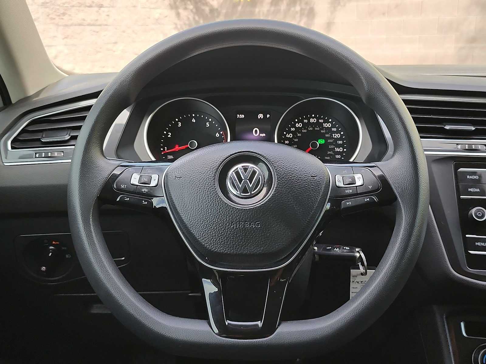 Thumbnail: 2021 Volkswagen Tiguan - 19