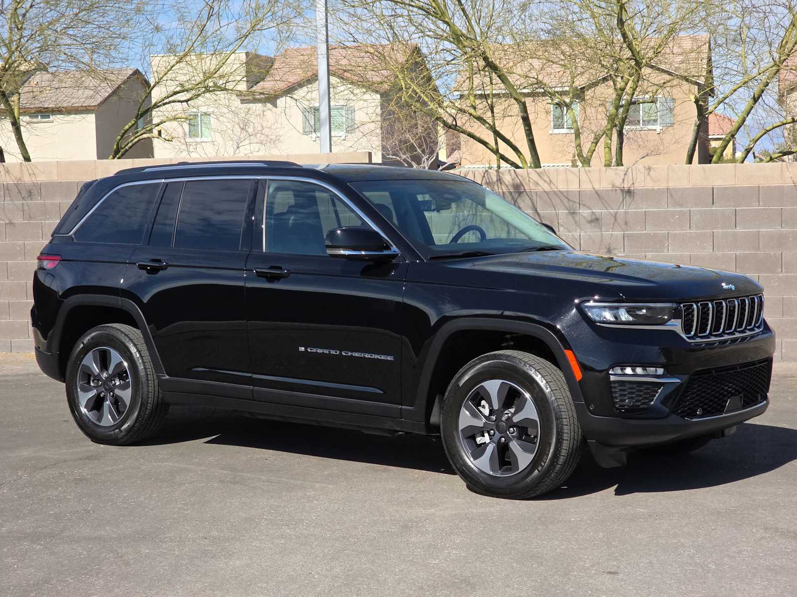 Thumbnail: 2022 Jeep Grand Cherokee - 3