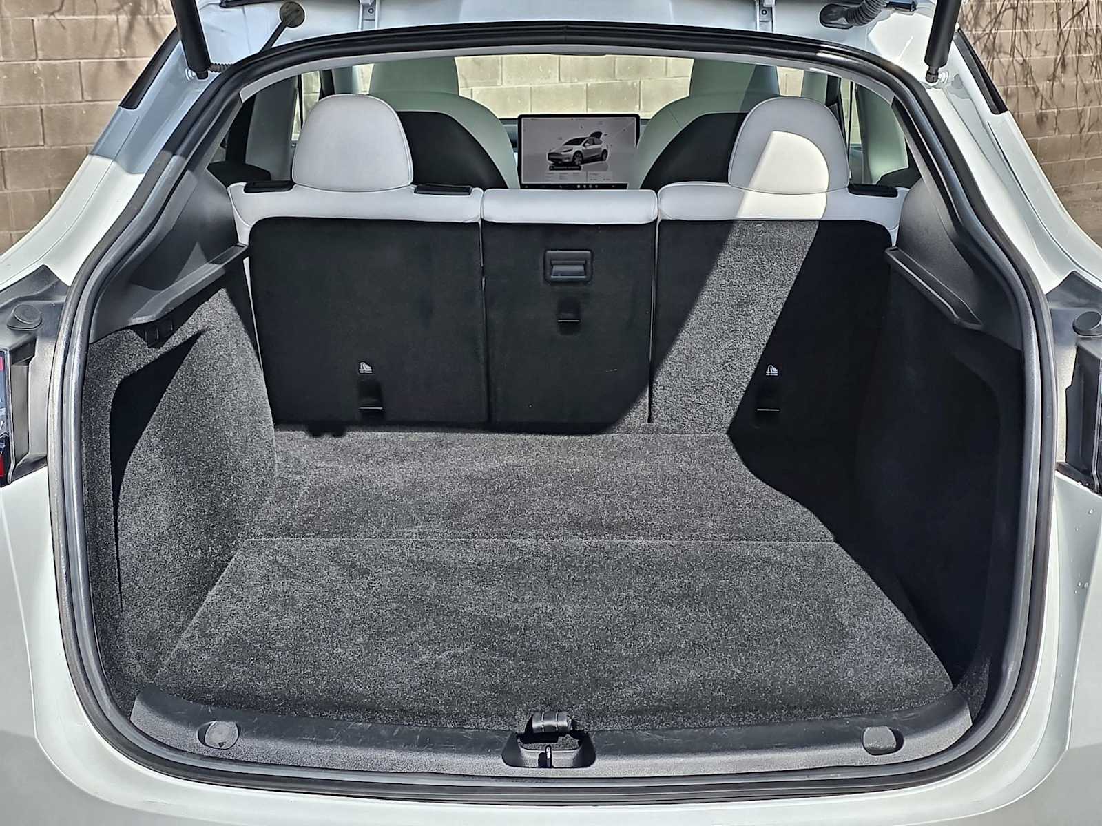 Thumbnail: 2023 Tesla Model Y - 21