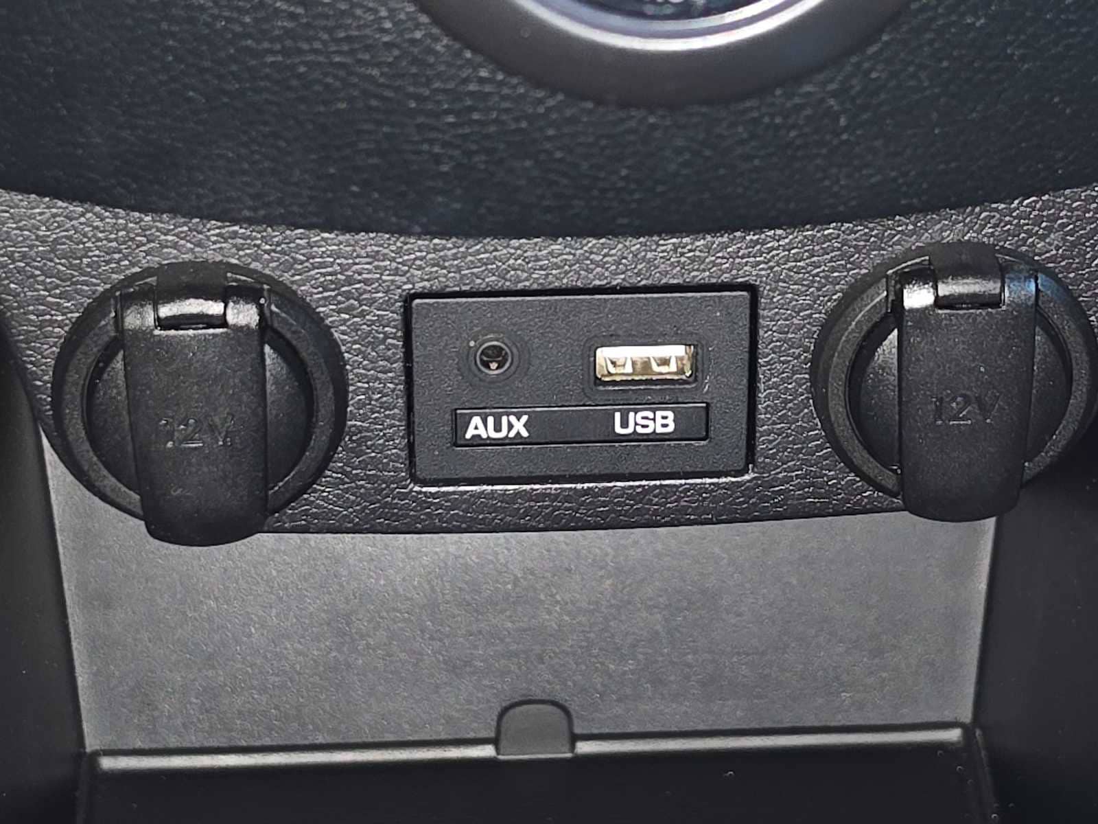 Thumbnail: 2017 Hyundai Veloster - 28