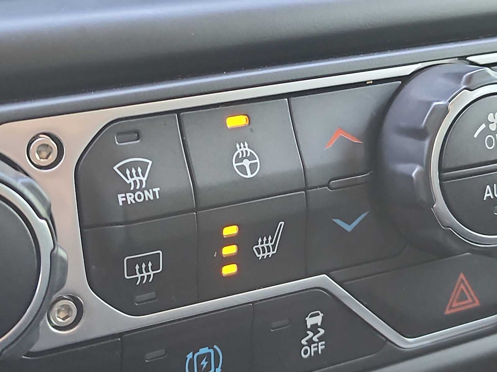 Thumbnail: 2023 Jeep Wrangler - 29