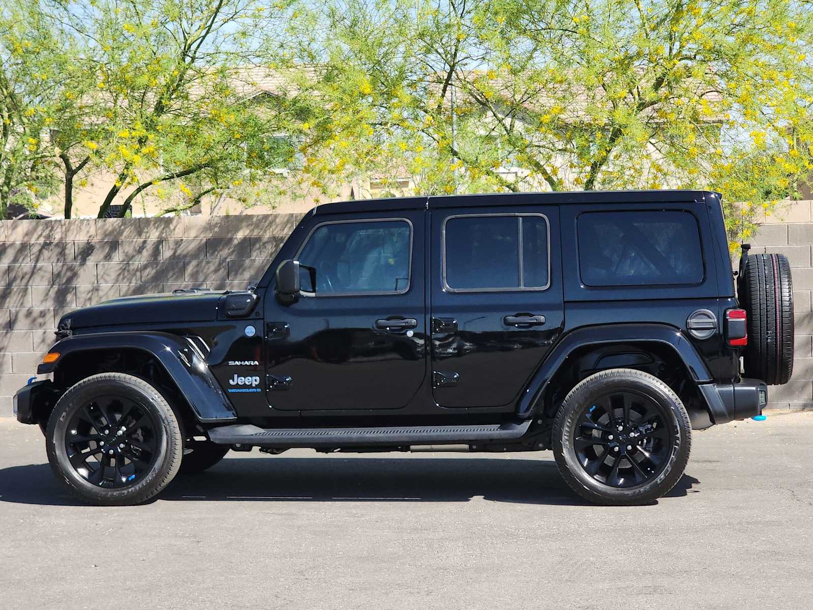 Thumbnail: 2023 Jeep Wrangler - 5