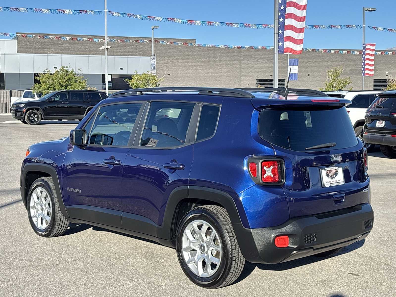 Thumbnail: 2018 Jeep Renegade - 7