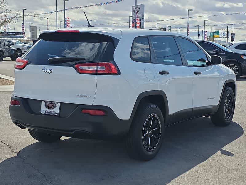 Thumbnail: 2017 Jeep Cherokee - 8