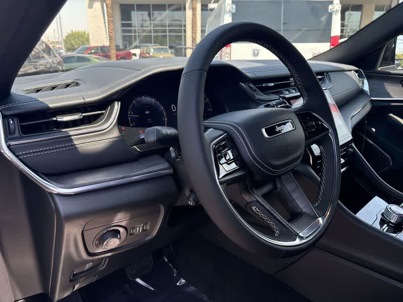 Thumbnail: 2025 Jeep Grand Cherokee L - 10